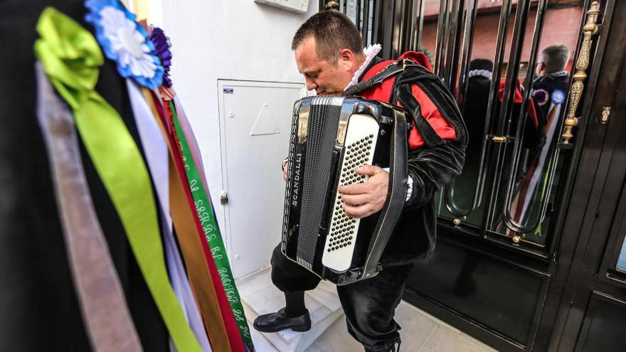 Los tunos llenan de vida Orihuela