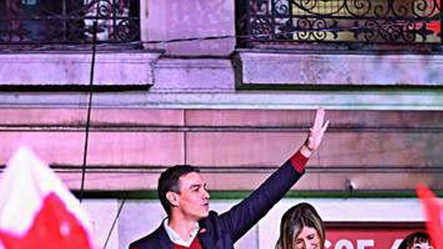 Pedro Sánchez davant dels seus seguidors, ahir