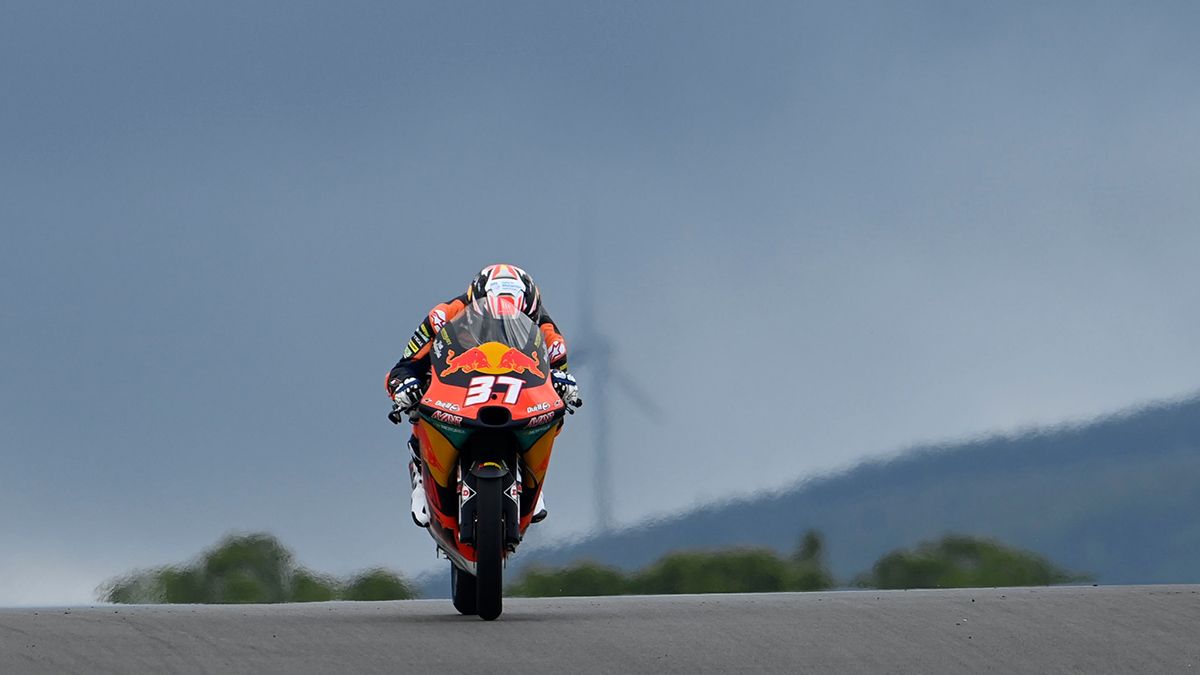 Pedro Acosta se lleva la victoria de Moto3 del GP de Portugal