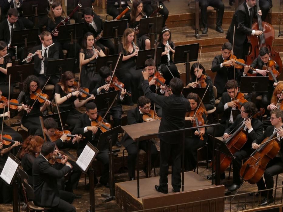 La Orquesta de Jóvenes de la Provincia durante su actuación