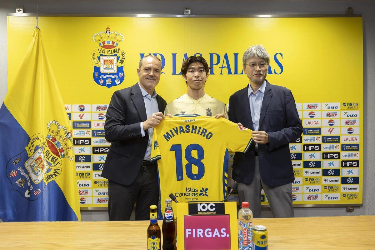 Miyashiro, este martes en su presentación con la UD Las Palmas.