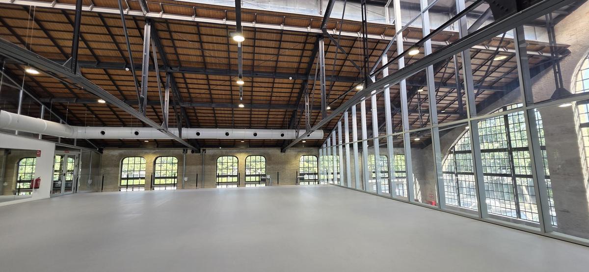 Así es el nuevo Polideportivo del Parc Central construido en un antiguo depósito de locomotoras
