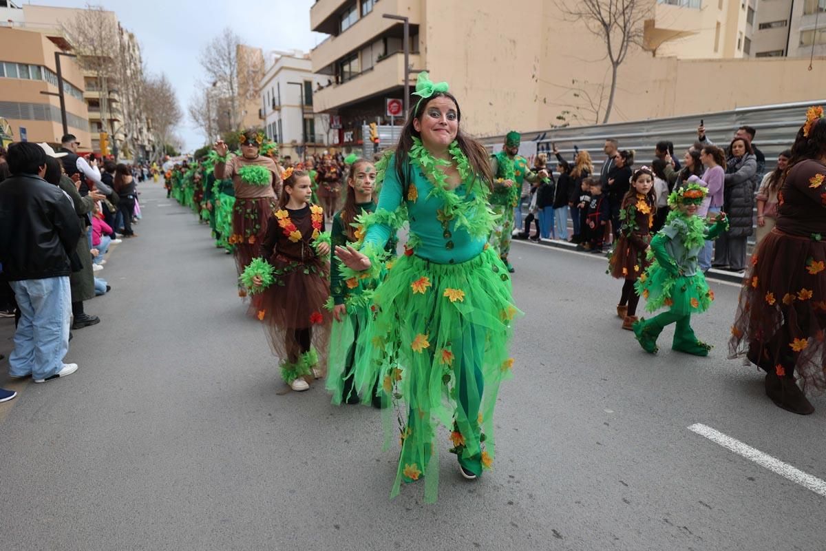 Búscate en las imágenes de la rúa de Carnaval de Ibiza