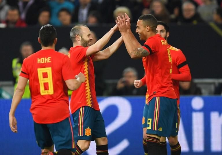 El partido Alemania - España, en imágenes