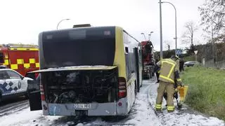 'Enésimo' incidente en el transporte urbano: un bus sufre una avería y se incendia en el mismo día