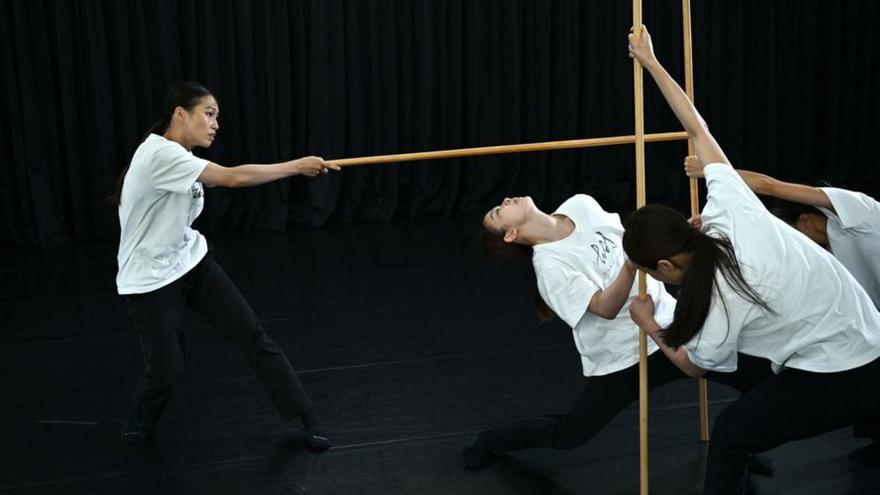 Un instante de la coreografía ‘Flow’ de Kuo Chueh-kay. | | LP/DLP