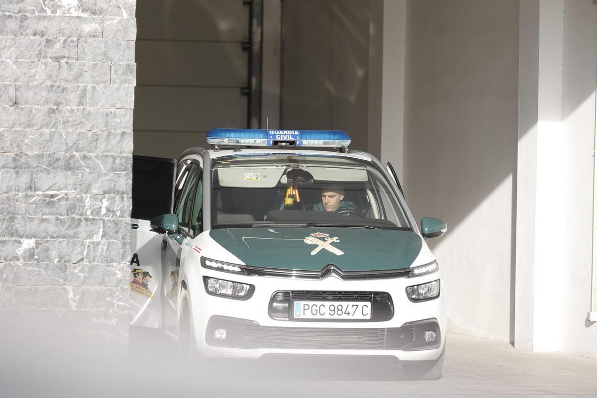 Llegada a los juzgados de Elche del detenido en Crevillent por el incendio que mató a una joven Llegada a los juzgados de Elche del detenido en Crevillent por el incendio que mató a una joven