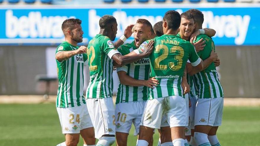 Los jugadores del Betis celebran un gol de esta temporada