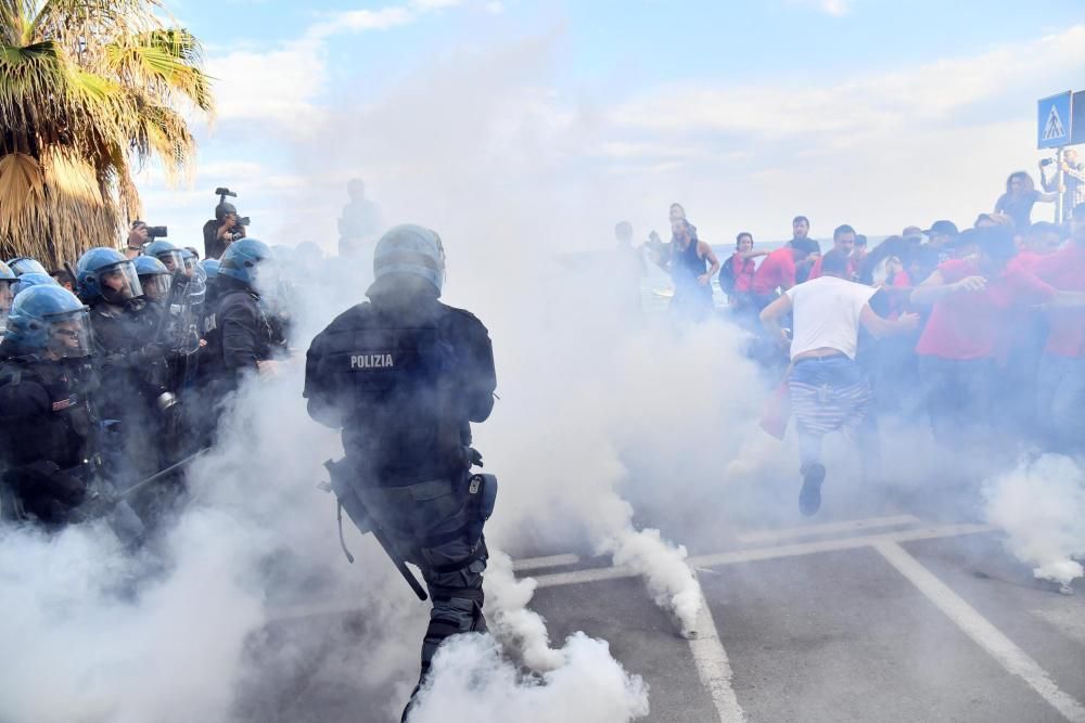 Choques entre policías y manifestantes en el G7