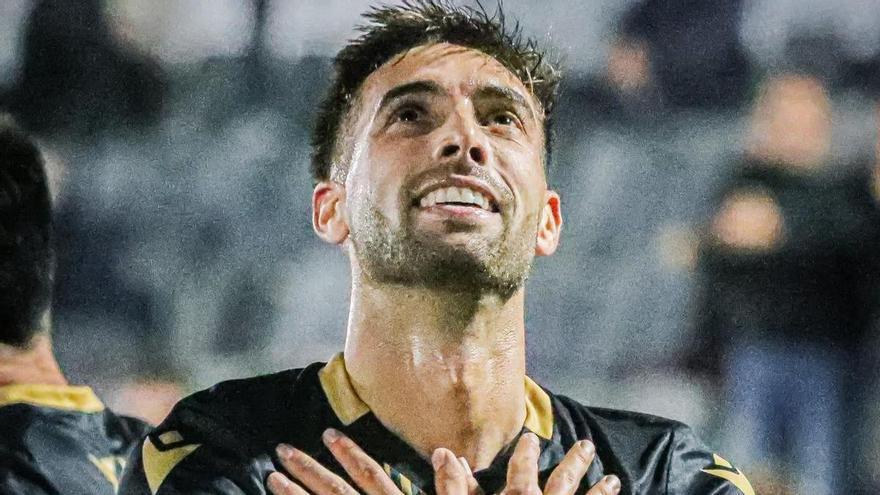 El Eldense cita a Miguel Marí e Iván Chapela para iniciar la pretemporada