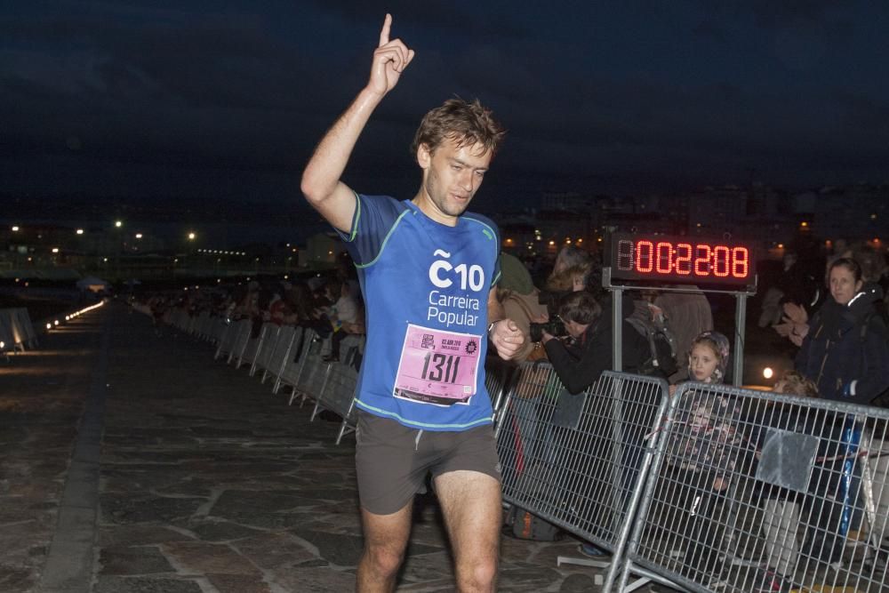 La carrera nocturna de la Torre de Hércules