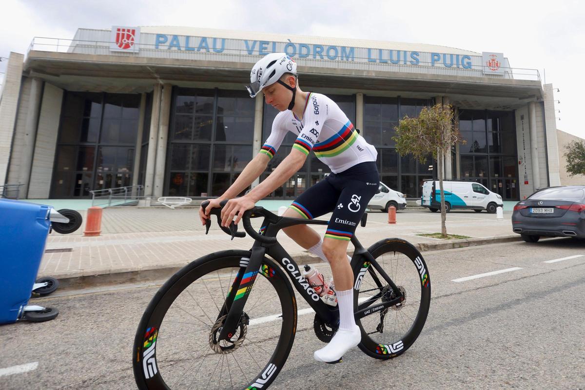 Pogacar entrena en el Velódromo Luis Puig de València para asaltar Roubaix y un nuevo Tour