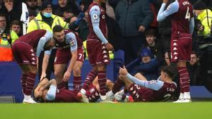 Digne rep un cop d’ampolla al tornar a Goodison Park