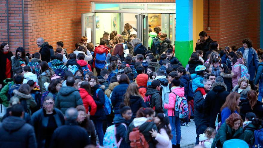 La Xunta suspende las clases en Galicia y deja la celebración de las elecciones en el aire