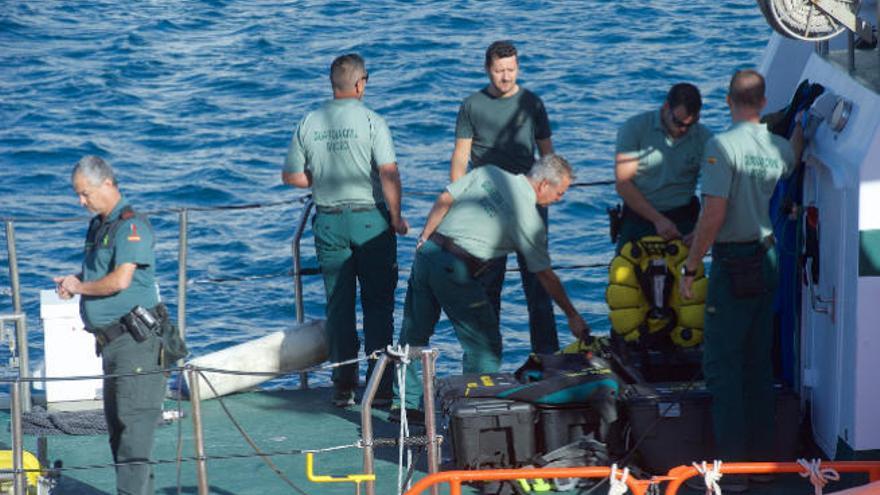 La Guardia Civil busca droga en el fondo del mar en Fuerteventura