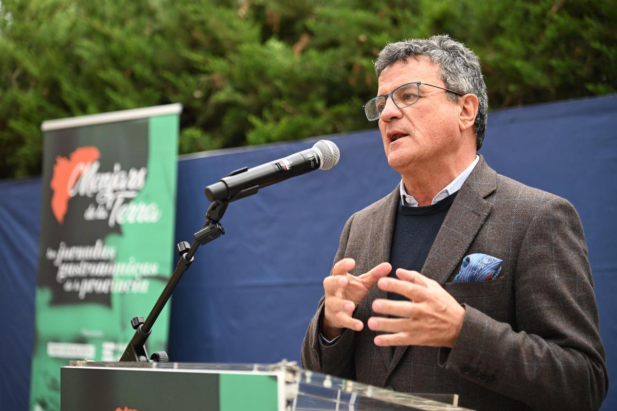 La granada mollar protagonista en la inauguración de Menjars de la Terra en el Restaurante La Taula de Elche