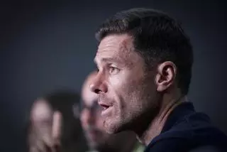 Xabi Alonso responde a Laporta