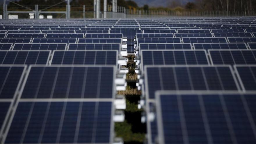 Instalación de paneles solares.