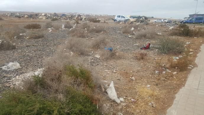 Ojos de Garza llena de basura