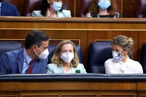 Pedro Sánchez, Nadia Calviño y Yolanda Díaz.