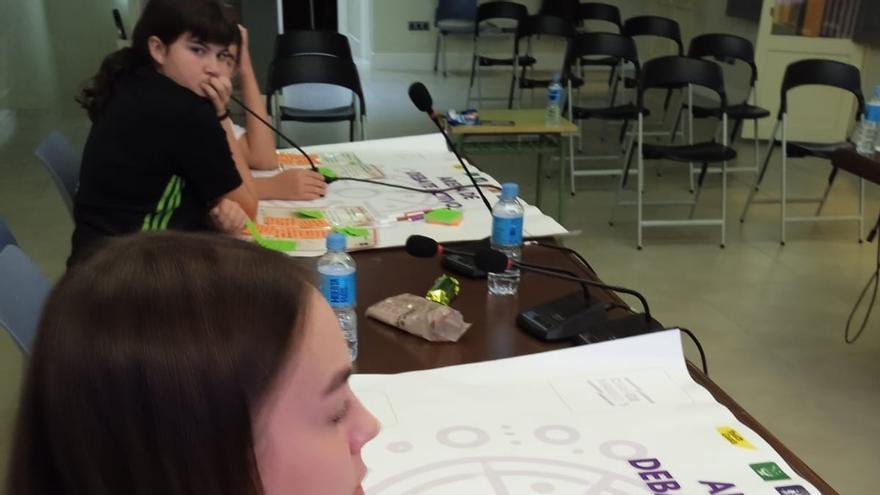 Niños de Pedreguer desarrolan su capacidad crítica a través del debate