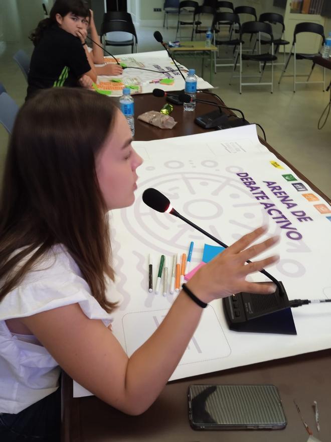 Niños de Pedreguer desarrolan su capacidad crítica a través del debate