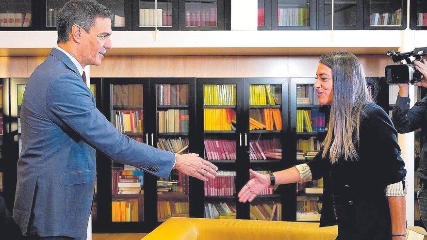 Las elecciones catalanas congelan las relaciones del Gobierno con ERC y Junts