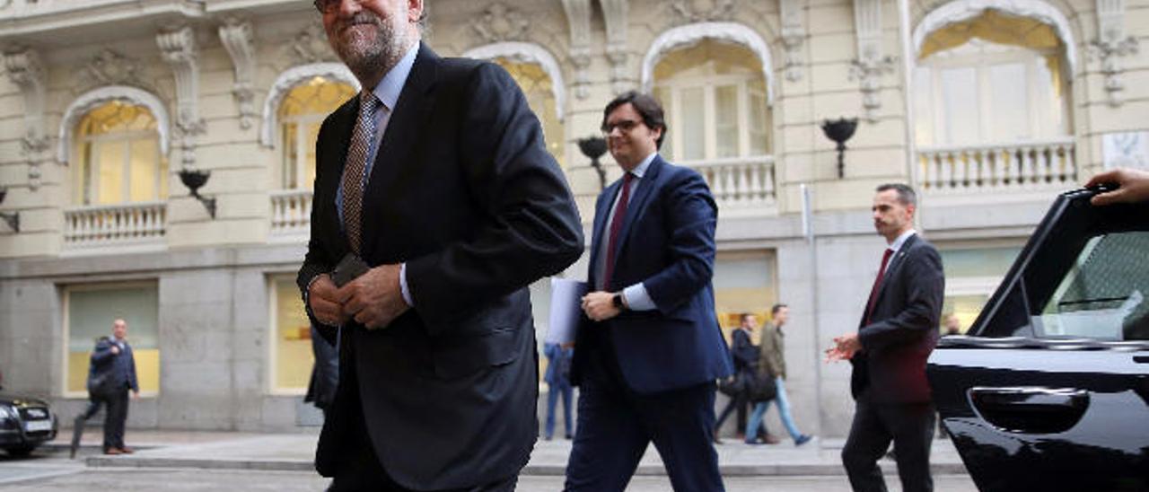 Rajoy acelera la agenda canaria