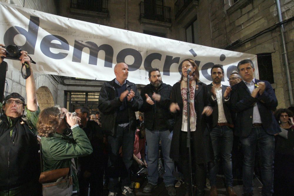 Concentració a Girona en rebuig a l'empresonament dels consellers