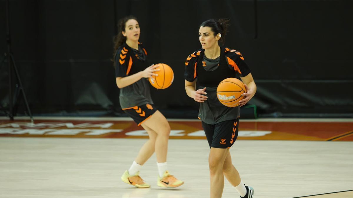 Primer entrenamiento pretemporada Valencia Basket femenino Javi Torralba