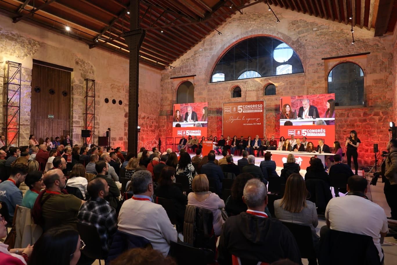 Leire Pajín abre el congreso provincial del PSOE alicantino celebrado en Alcoy