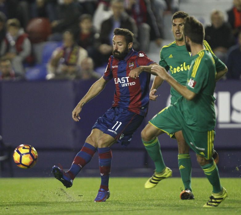 Las mejores imágenes del Levante - Cádiz