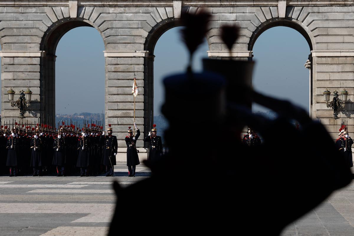 Celebración de la Pascua Militar este viernes en la plaza de la Armería de Madrid, frente al Palacio Real.