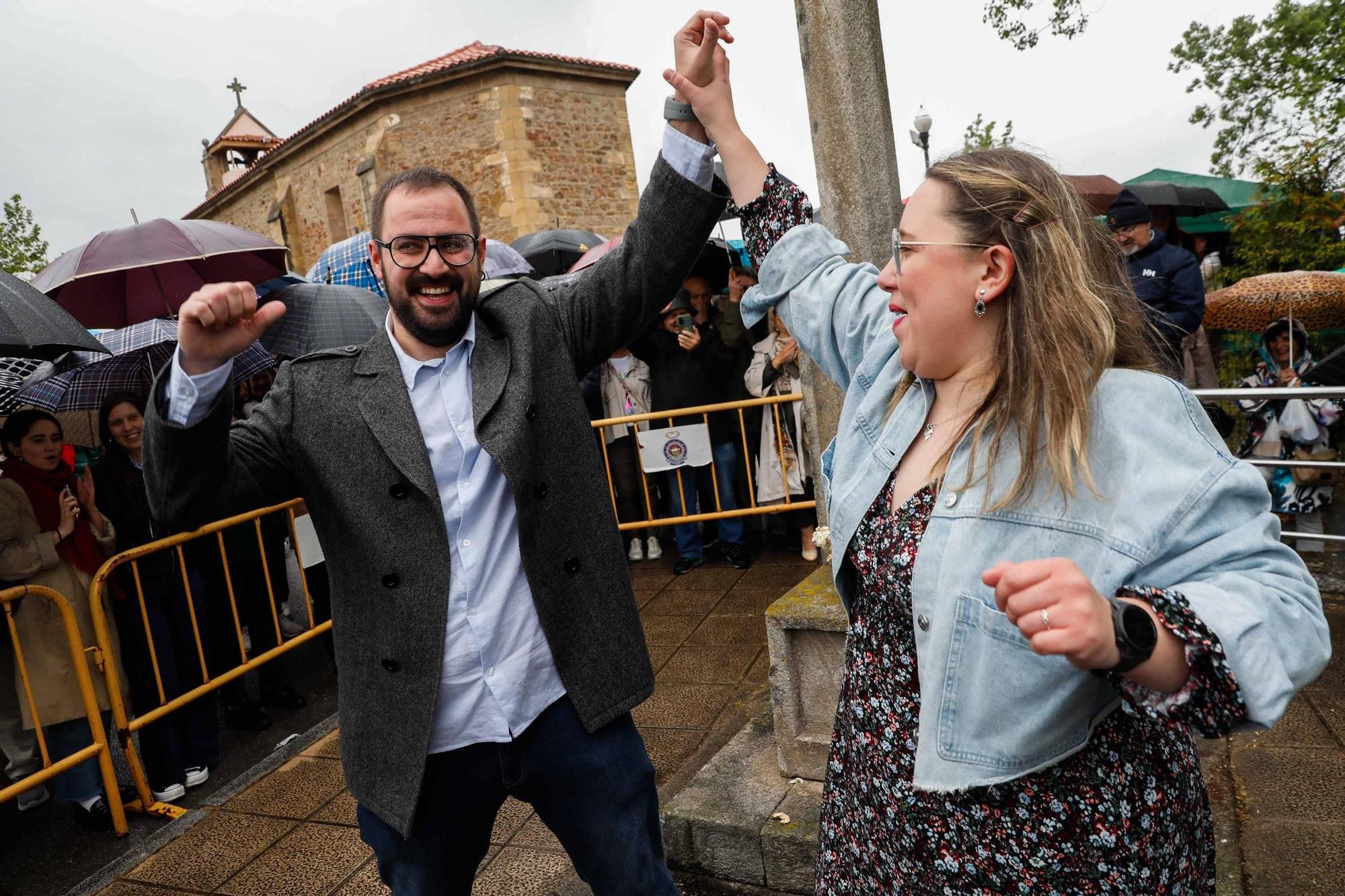 Rito del Beso en La Luz: setenta besos bajo la lluvia