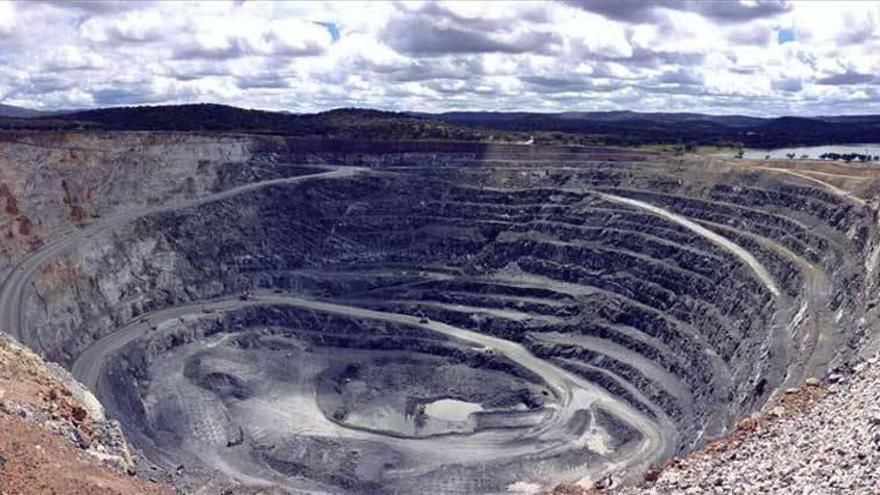 Críticas al Gobierno central por no asumir el plan de regeneración de la mina Aguablanca