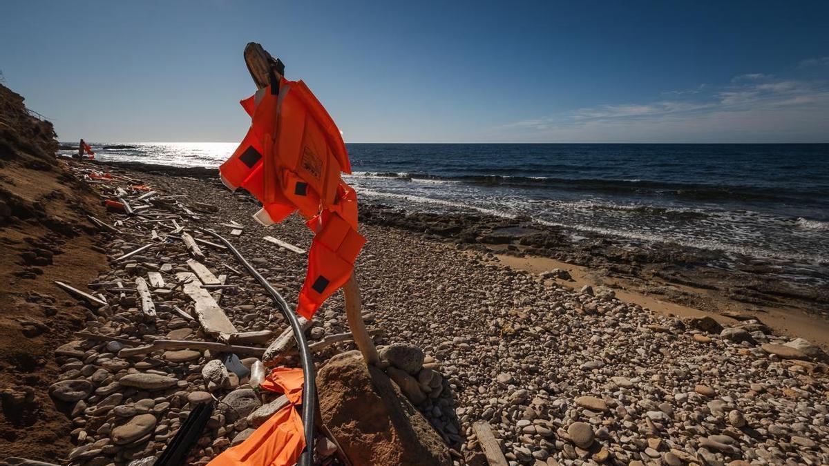 Hallan dos cuerpos sin vida en la costa de Formentera e investigan si se trata de migrantes