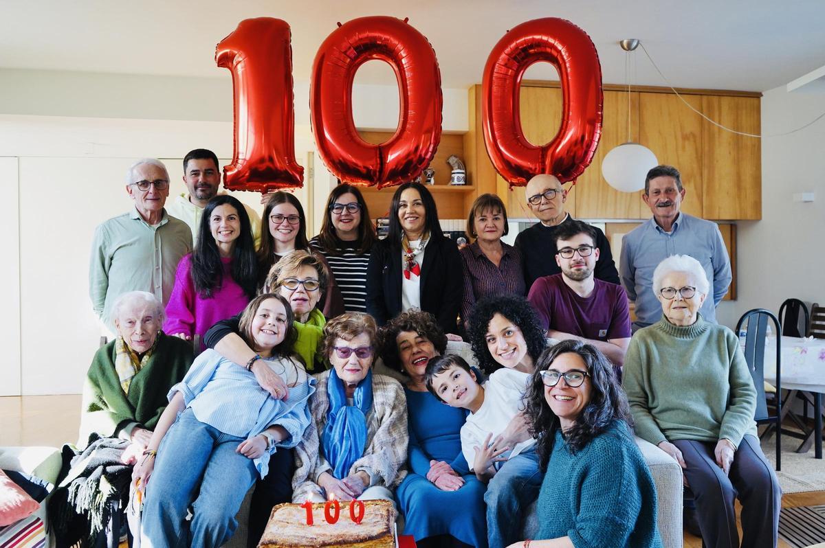 Toda la familia arropó a la matriarca en una fecha tan especial.