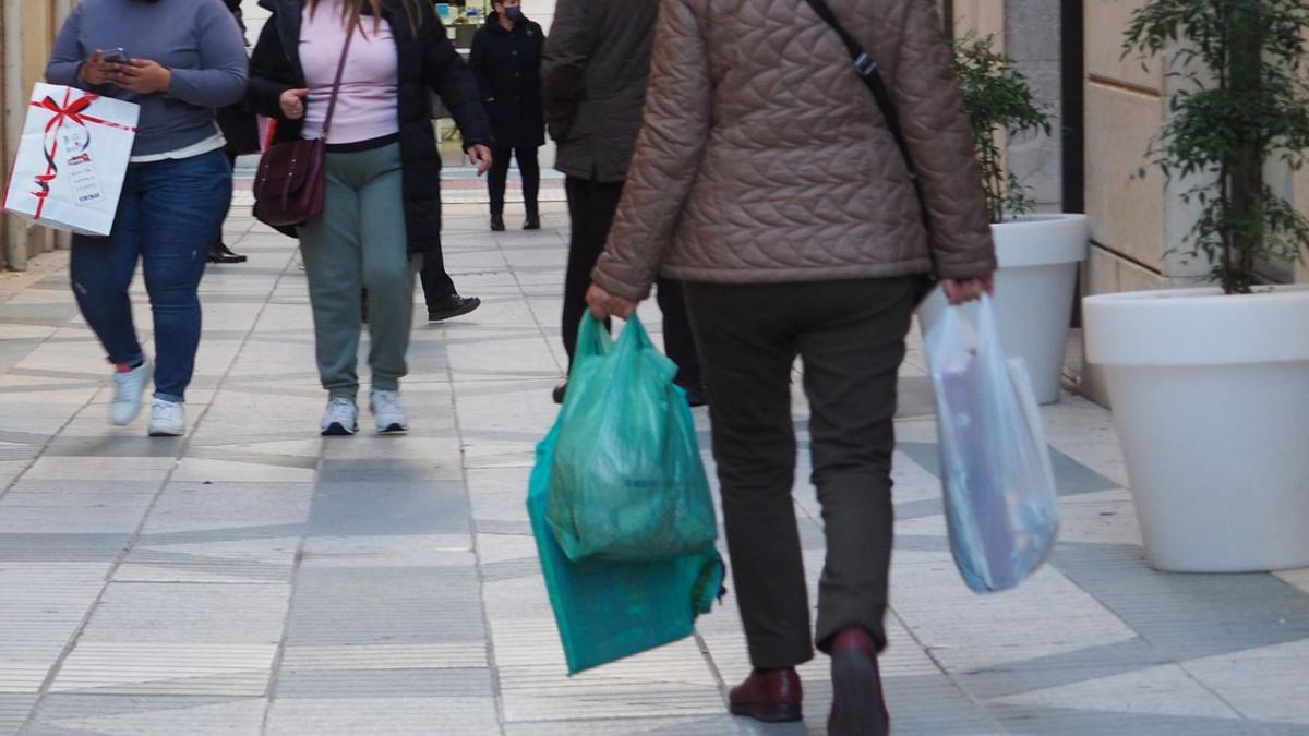 Figueres té l’atractiu comercial de la proximitat i la familiaritat de moltes botigues