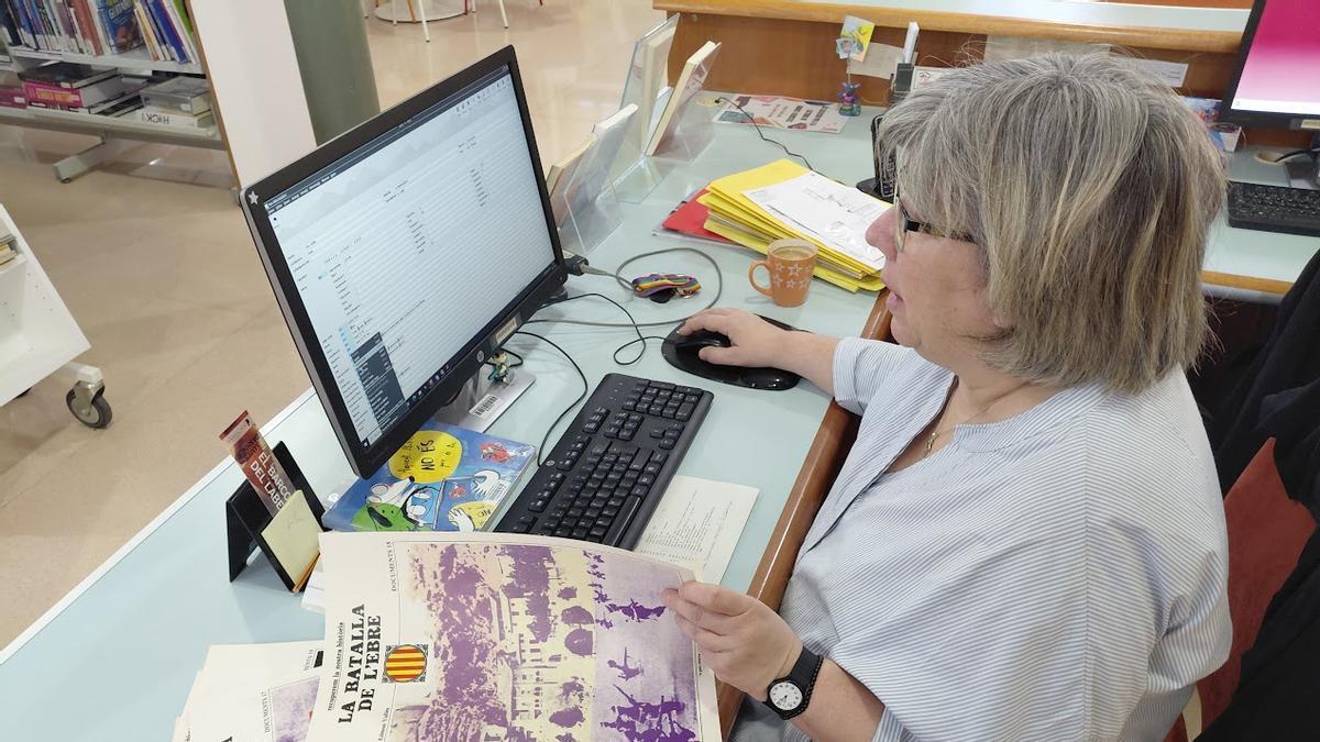 La bibliotecària Eva M. Sabaté ha completat el procés de catalogació dels fascicles