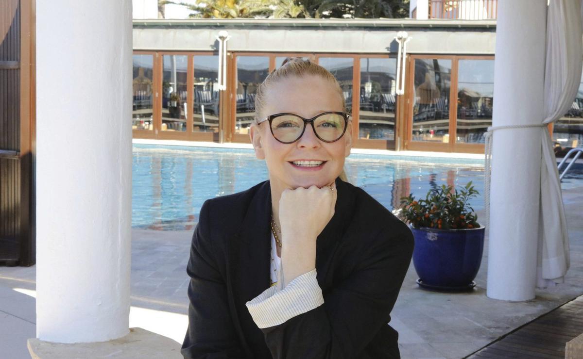 Die Autorin, Coachin und PR-Frau Franziska Hohmann beim Interview im Hotel Portixol. | FOTO: NELE BENDGENS