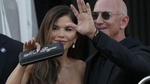Lauren Sanchez Bezos, left, and Jeff Bezos depart from the Aman hotel during wedding celebrations in Venice, Italy, Saturday, June 28, 2025. (AP Photo/Luca Bruno) Associated Press/LaPresse. EDITORIAL USE ONLY/ONLY ITALY AND SPAIN