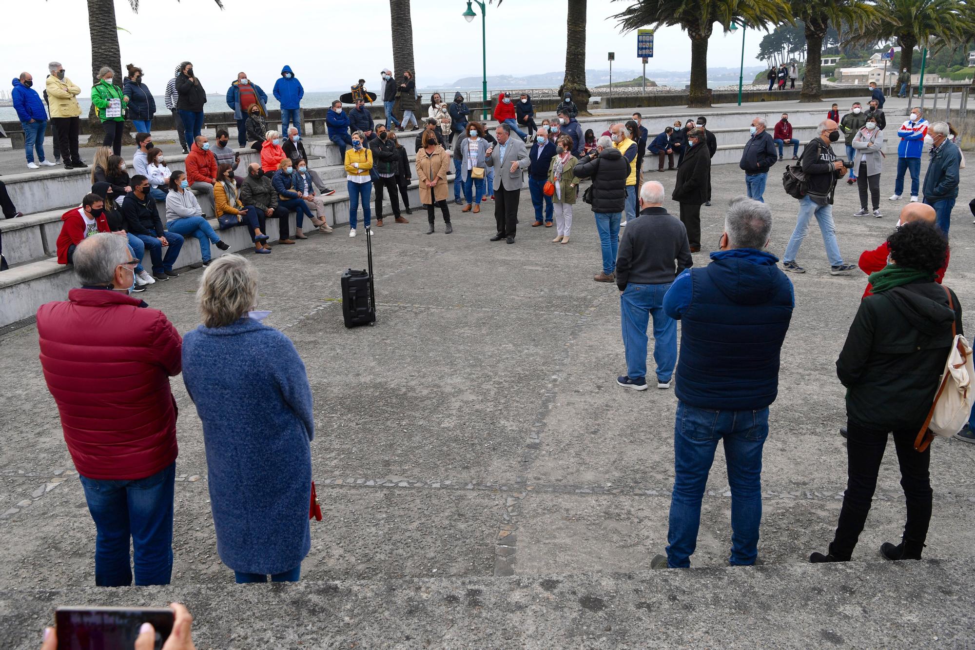 Protesta en Oleiros contra las restricciones a la hostelería