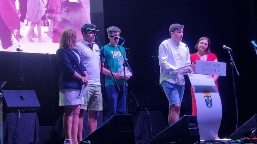 Acto de homenaje a Antón Cabaleiro, ayer, en Chapela.