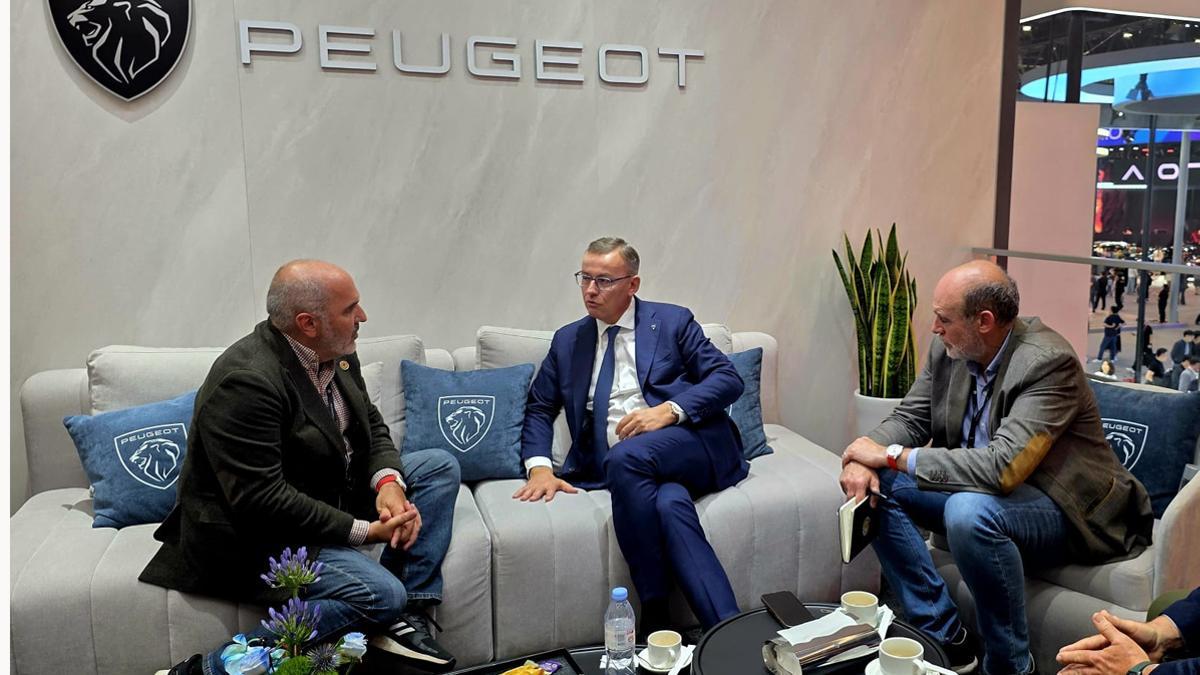 Entrevsta al CEO de Peugeot Alain Favet en Pekín