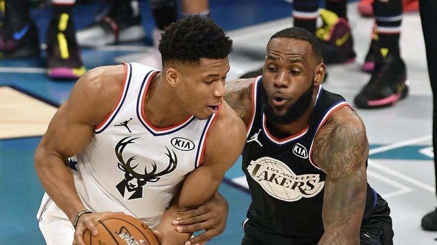 Giannis Antetokounmpo se retira lesionado y peligra el All Star