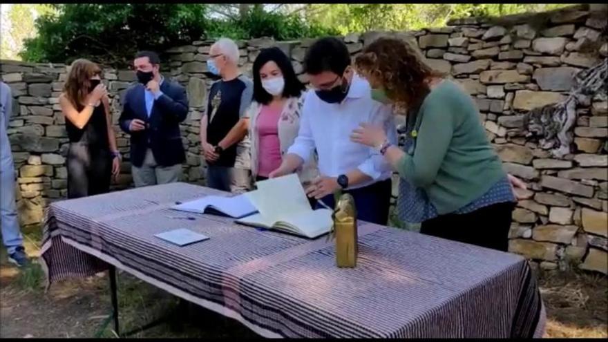 Pere Aragonès i Ester Capella visiten Sant Pere de Vallhonesta