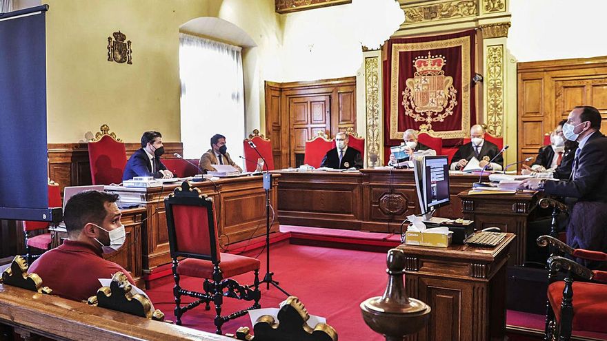 Un error obliga a repetir el juicio por los disturbios del derbi a petición de La Liga