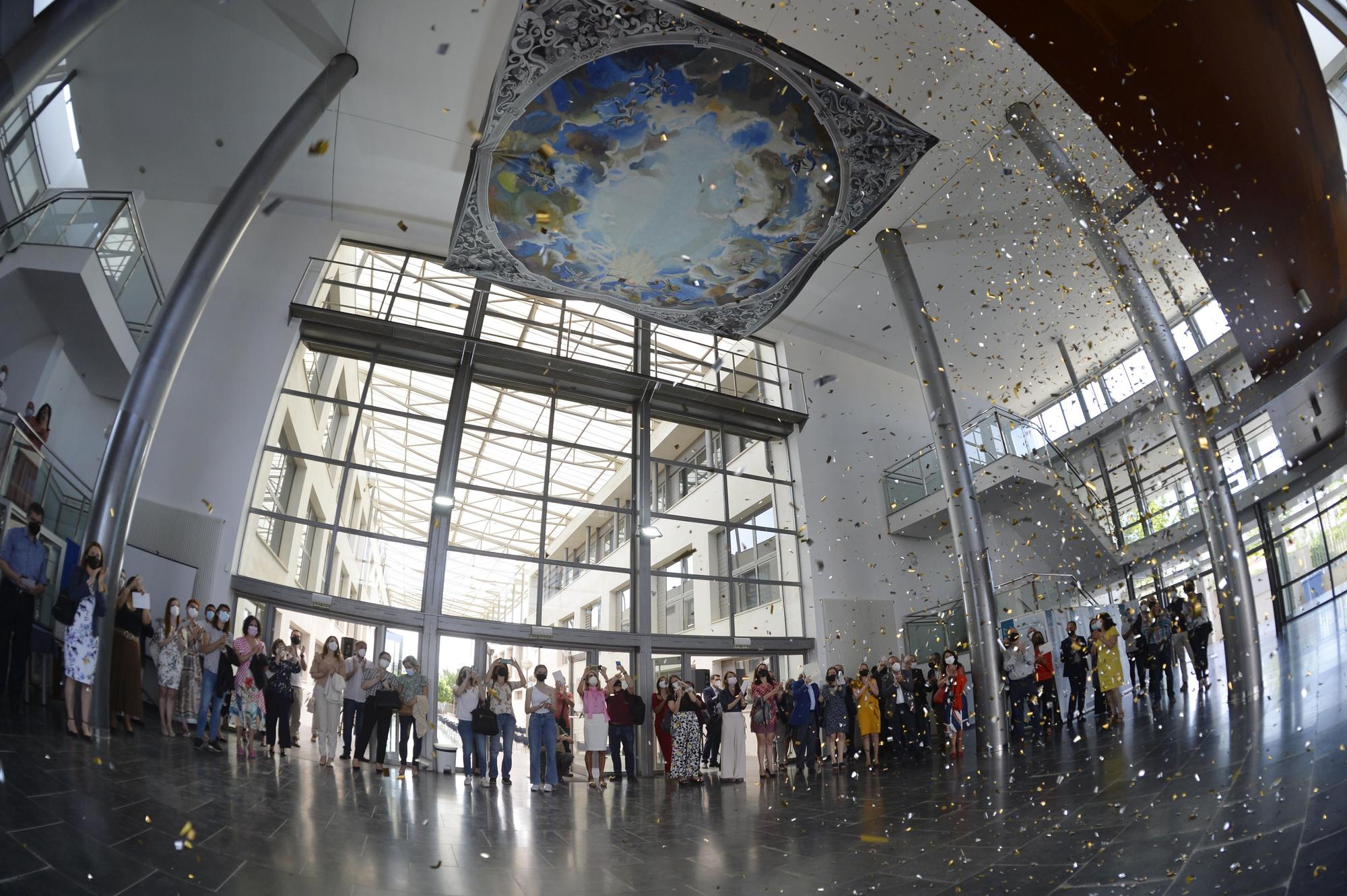 Espectacular inauguración del cielo del IES Misteri d'Elx