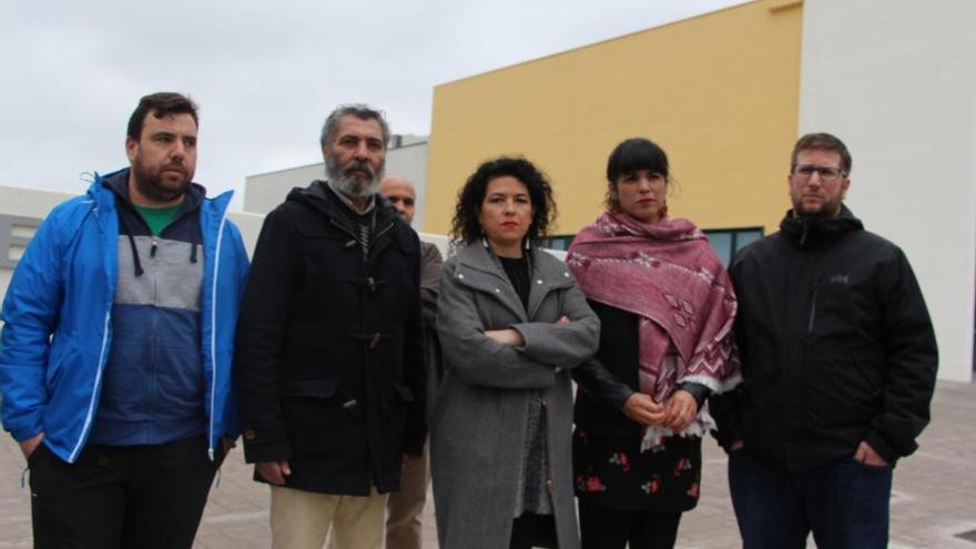 Teresa Rodríguez (2ª por la dcha.), en la cárcel de Archidona.