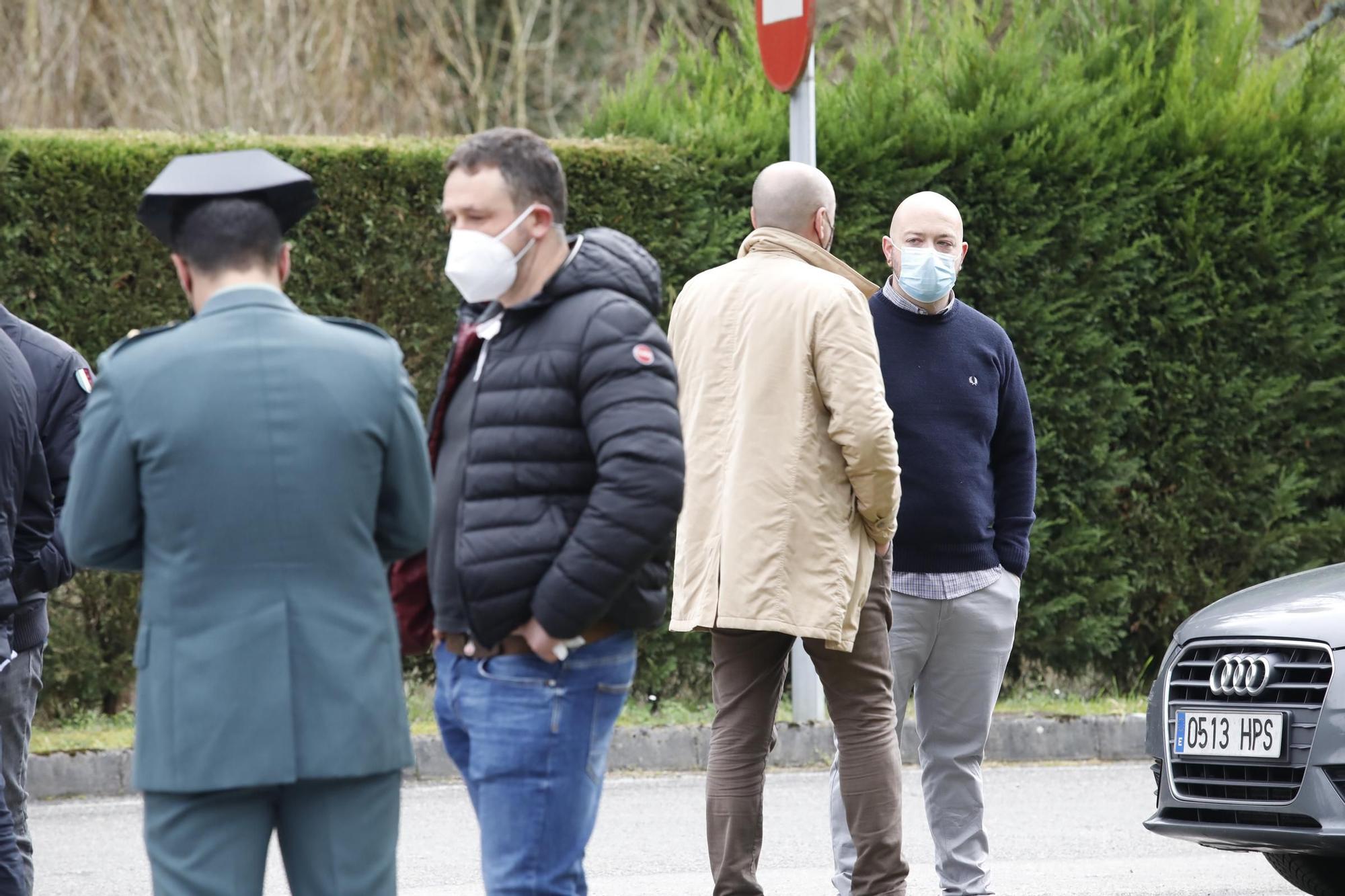 Despedida en el tanatorio al guardia civil atropellado en Mieres